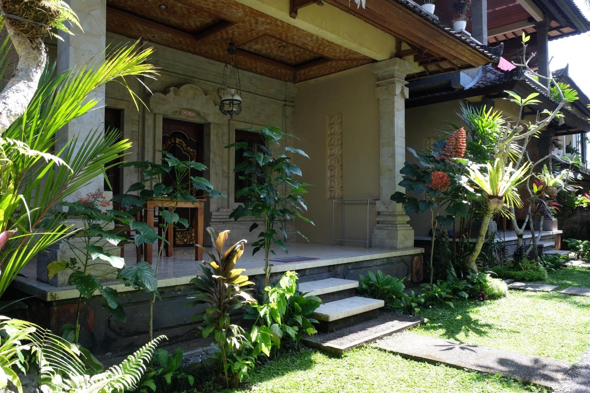 Suastika Guest House Ubud Экстерьер фото