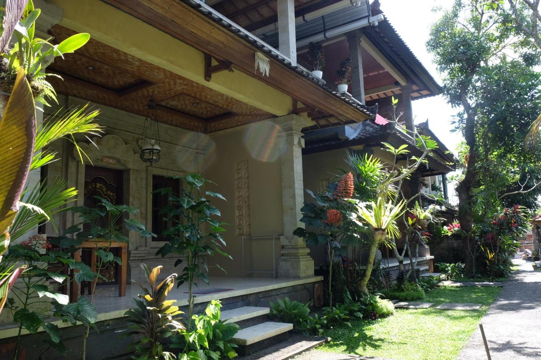 Suastika Guest House Ubud Экстерьер фото